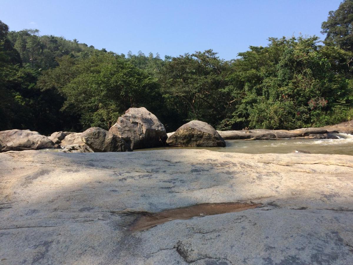 Ceylon Saradiel Home Stay Mawanella Esterno foto
